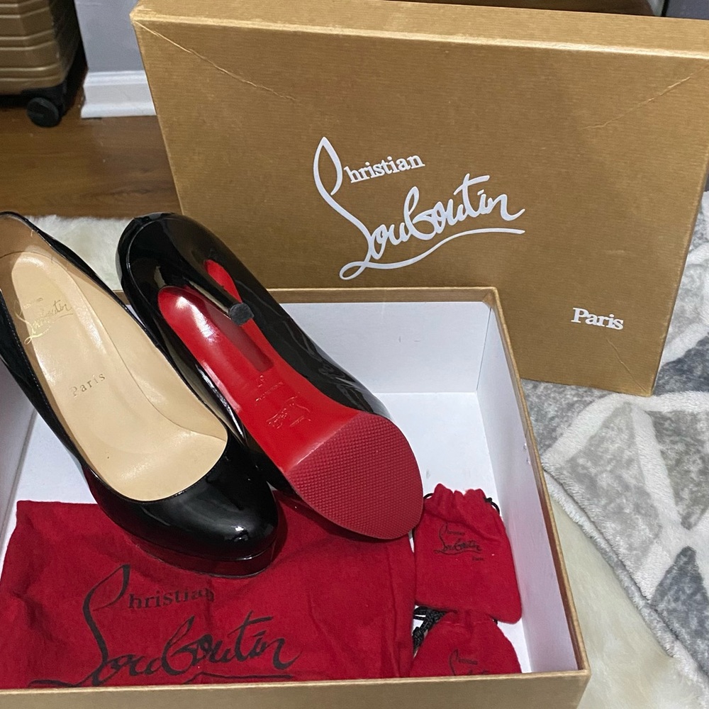 Red Bottom Pumps!! Practically New, Only Worn Onc… - image 2